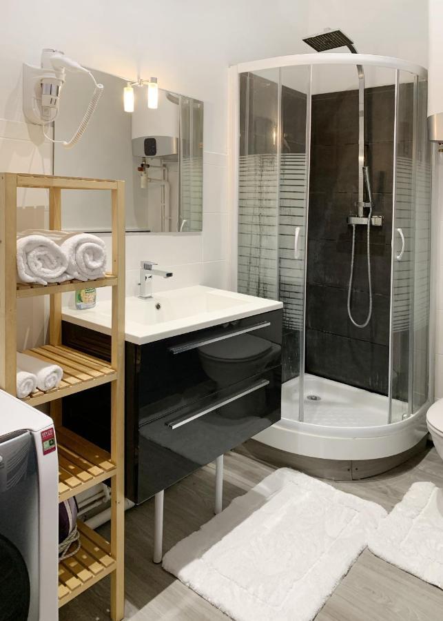 סנליס Suite Cosy Flat - Hyper-Centre Avec Sauna Privatif מראה חיצוני תמונה